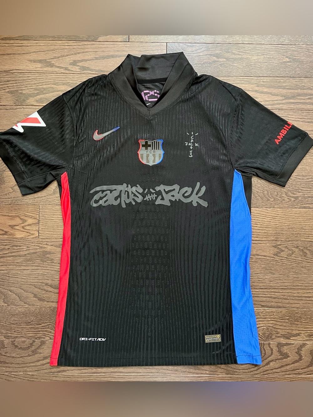 Barcelona Lamine Yamal Soccer 25/26 Jersey - Size Large Men Player Version